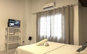 Quarto 5 próximo ao aeroporto internacional